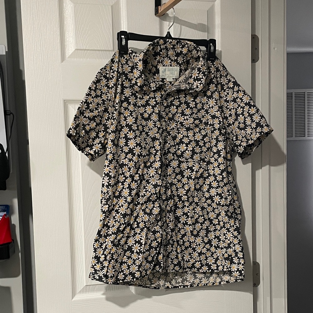 Men’s Floral Short Sleeve Button-Up Shirt